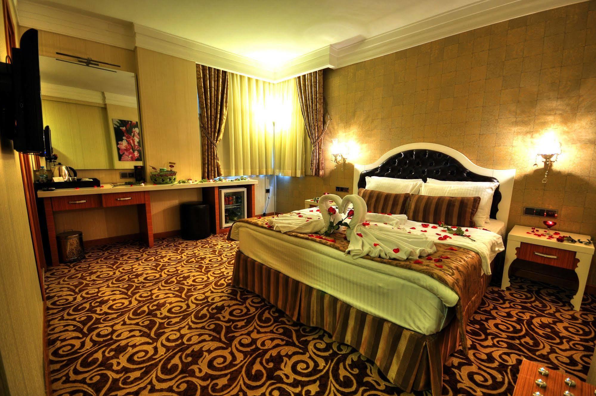 Golden Deluxe Hotel Адана Екстер'єр фото